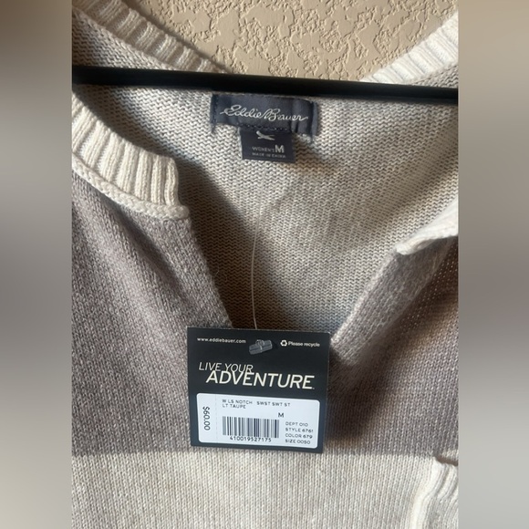 Eddie Bauer sweatshirt. 🌸 New with tags 🏷️ - Picture 2 of 4